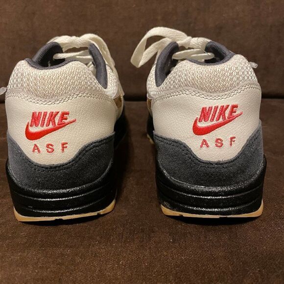 NEW NIKE iD Factory Custom Air Max 1 Womens 8 US 39 EUR Navy Gold Gum A00864-972 - Picture 5 of 9